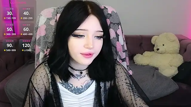 Snapshot of Emma_Kirks chatting on December 15, 2025, 10:30 am Emma Kirks online show from December 15, 2025, 10:30 am