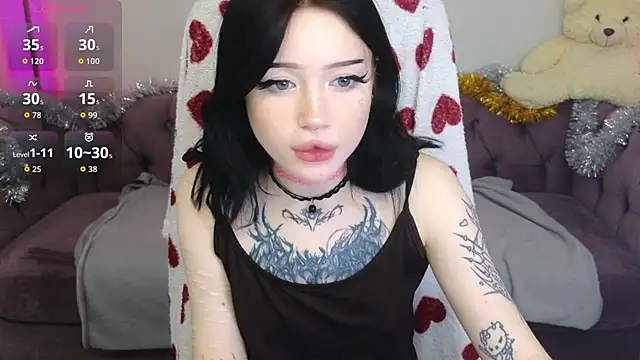 Snapshot of Emma_Kirks chatting on December 23, 2025, 10:35 am Emma Kirks online show from December 23, 2025, 10:35 am