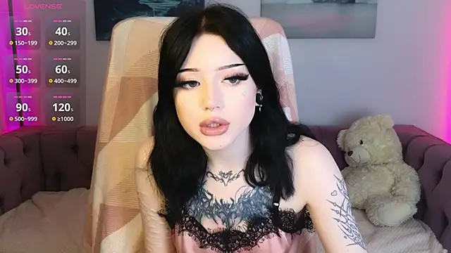 Snapshot of Emma_Kirks chatting on January 15, 2026, 3:27 pm Emma Kirks online show from January 15, 2026, 3:27 pm