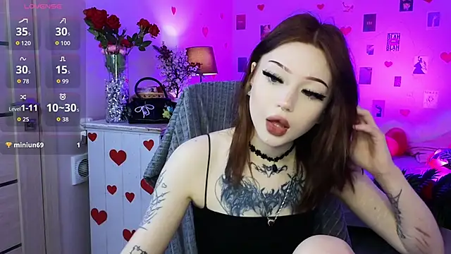 Snapshot of Emma_Kirks chatting on February 20, 2026, 3:34 pm Emma Kirks online show from February 20, 2026, 3:34 pm