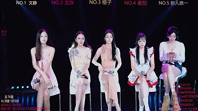 Snapshot of girl-and-life chatting on October 22, 2025, 8:03 am girl-and-life online show from October 22, 2025, 8:03 am