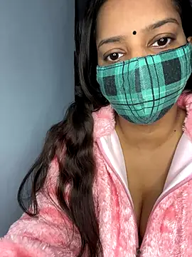 Cute Marina online show from December 16, 2025, 5:01 am