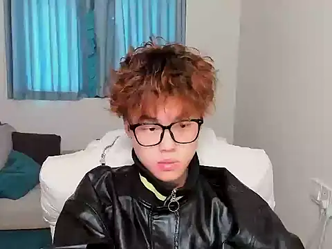 Snapshot of L1kuto chatting on October 24, 2025, 8:22 am L1kuto online show from October 24, 2025, 8:22 am