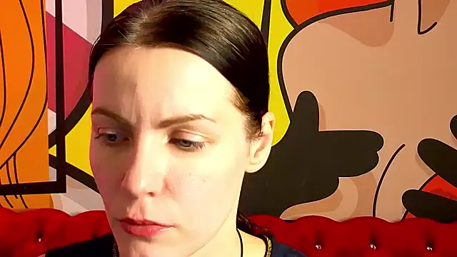 SofieMoons online show from December 5, 2025, 1:42 pm