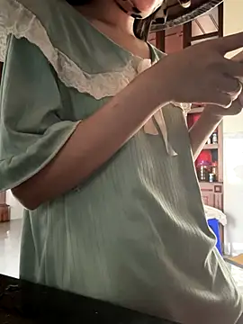 Emily-y online show from December 19, 2025, 4:30 am