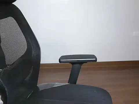 lustyruhh online show from February 25, 2026, 7:29 am