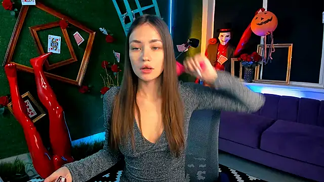 lollyrais online show from October 23, 2025, 9:41 am