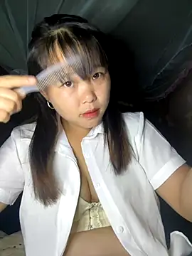 Snapshot of love_pusy09 chatting on November 8, 2025, 1:17 am love pusy09 online show from November 8, 2025, 1:17 am