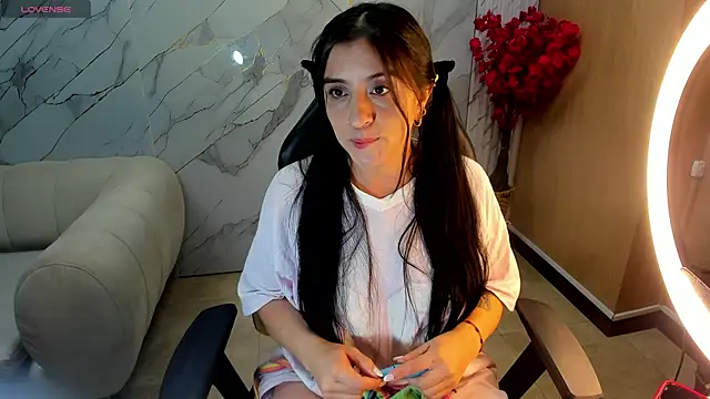 andrea tasty tf online show from December 17, 2025, 12:55 pm