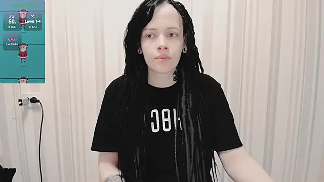 Snapshot of AlternativePolly chatting on October 24, 2025, 10:44 am AlternativePolly online show from October 24, 2025, 10:44 am