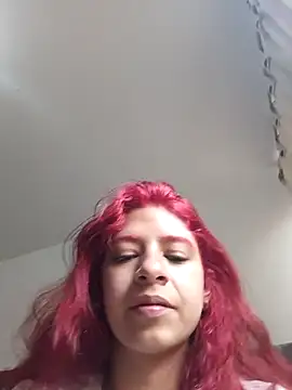 Snapshot of Lunatemptress4 chatting on December 5, 2025, 12:03 pm Lunatemptress4 online show from December 5, 2025, 12:03 pm