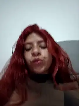 Snapshot of Lunatemptress4 chatting on December 14, 2025, 1:11 am Lunatemptress4 online show from December 14, 2025, 1:11 am