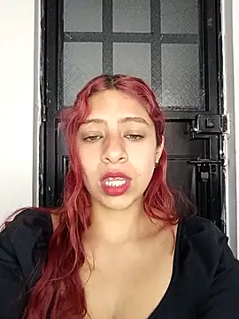 Snapshot of Lunatemptress4 chatting on January 6, 2026, 1:26 pm Lunatemptress4 online show from January 6, 2026, 1:26 pm