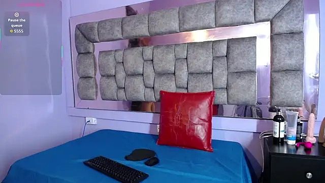 Snapshot of Gigi_Scott_ chatting on October 25, 2025, 3:14 am Gigi Scott online show from October 25, 2025, 3:14 am