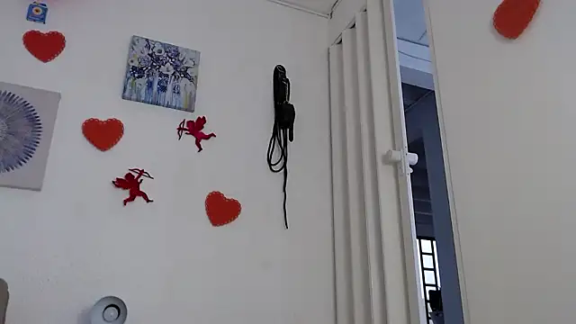 CarolineAikos online show from February 19, 2026, 12:12 pm