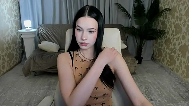 FloraCherry online show from January 12, 2026, 7:30 pm