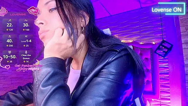 Roxanne Han online show from November 20, 2025, 11:43 am