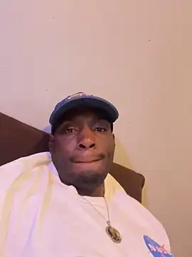 Snapshot of DiabloDicc74 chatting on October 25, 2025, 6:02 pm DiabloDicc74 online show from October 25, 2025, 6:02 pm