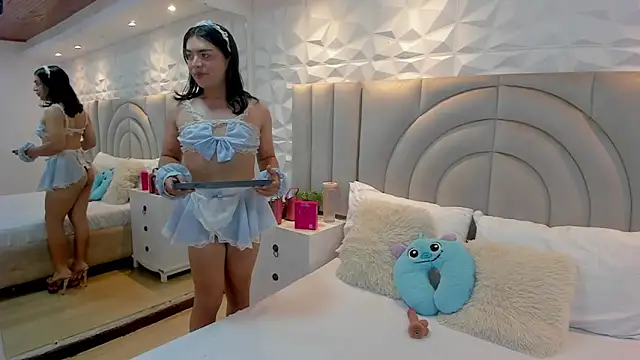 SweetKata  online show from April 18, 2026, 11:58 am