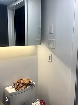 elliepixie online show from November 3, 2025, 1:34 pm