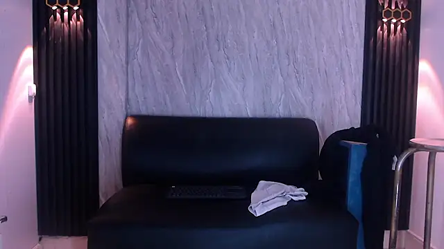 Mabel Clous online show from November 10, 2025, 8:30 pm