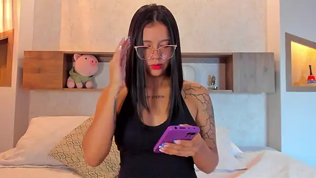 sophie duval online show from February 24, 2026, 9:35 pm