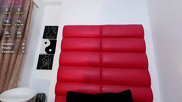 Snapshot of oliviamonroe chatting on November 8, 2025, 9:09 am oliviamonroe online show from November 8, 2025, 9:09 am