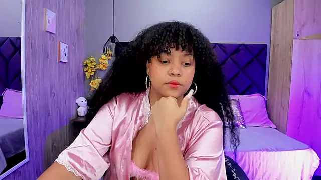 Snapshot of Aisha_Linh chatting on November 10, 2025, 10:09 pm Aisha Linh online show from November 10, 2025, 10:09 pm