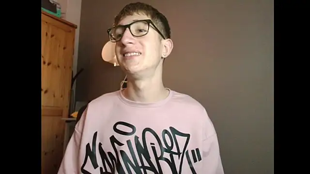 Erick Taylor3 online show from December 15, 2025, 8:13 pm