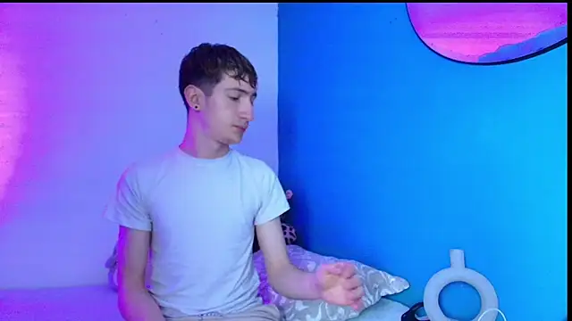 Erick Taylor3 online show from February 9, 2026, 8:46 pm