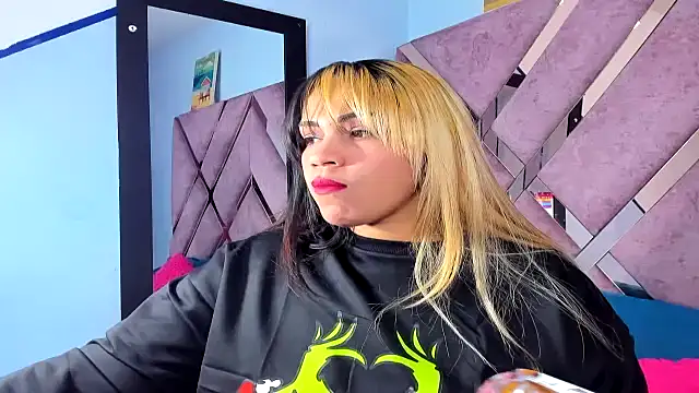 Faehlis  online show from November 12, 2025, 4:02 am