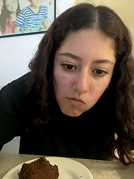 Snapshot of Amber_rose_outdoors chatting on November 3, 2025, 7:48 pm Amber rose outdoors online show from November 3, 2025, 7:48 pm