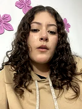 Snapshot of Amber_rose_outdoors chatting on November 8, 2025, 11:14 pm Amber rose outdoors online show from November 8, 2025, 11:14 pm