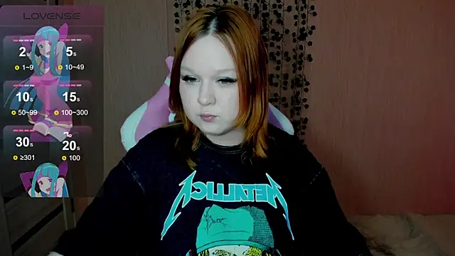 Snapshot of Lovly_Vixen chatting on October 27, 2025, 9:24 am Lovly Vixen online show from October 27, 2025, 9:24 am