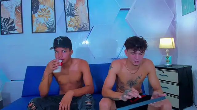 Snapshot of Gabriel_Twink chatting on November 9, 2025, 2:15 pm Gabriel Twink online show from November 9, 2025, 2:15 pm