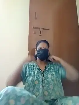 Snapshot of tamilammu1431 chatting on November 9, 2025, 4:22 am tamilammu1431 online show from November 9, 2025, 4:22 am