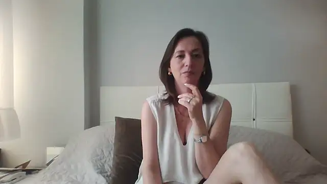 ArianaStarr online show from April 21, 2026, 7:14 am