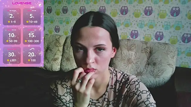 Ilussionmoon online show from October 23, 2025, 11:20 am