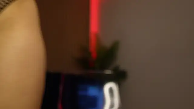 LeahSauvage online show from November 8, 2025, 5:51 am