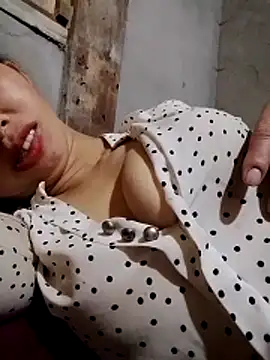 TRIEUTRIEU20 online show from November 7, 2025, 5:29 am