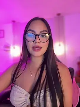 amber white15 online show from February 19, 2026, 2:40 am