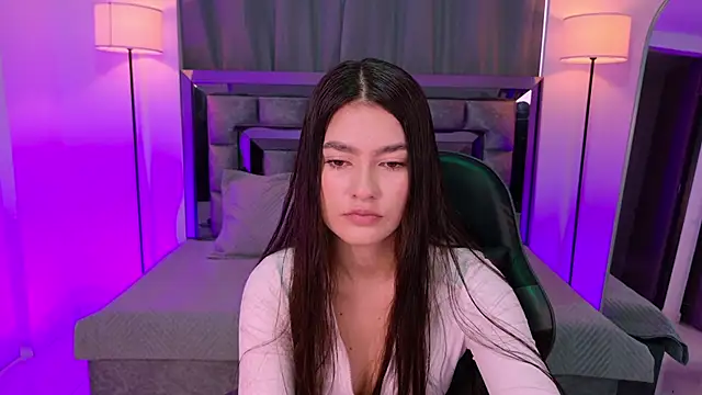 Bella Clark2 online show from March 26, 2026, 12:33 pm