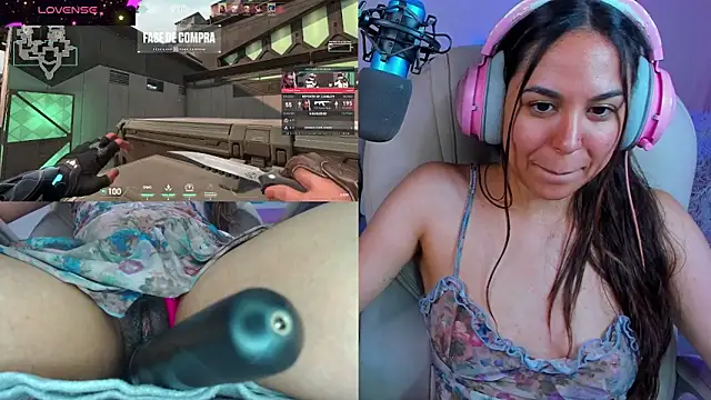 Snapshot of VenusIsLove_ chatting on January 19, 2025, 11:32 pm VenusIsLove online show from January 19, 2025, 11:32 pm