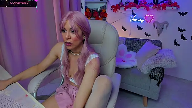 Snapshot of VenusIsLove_ chatting on October 26, 2025, 6:36 pm VenusIsLove online show from October 26, 2025, 6:36 pm