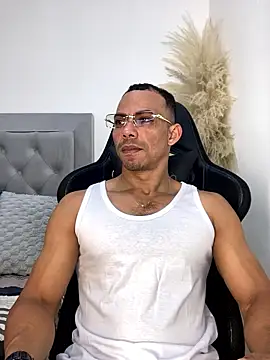 Snapshot of jony_Oconnor chatting on January 10, 2026, 12:18 pm jony Oconnor online show from January 10, 2026, 12:18 pm