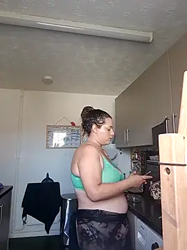 BubblesLovexox online show from November 2, 2025, 1:35 pm