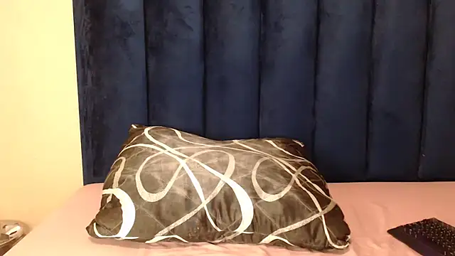 FUNBOOTYXX online show from December 5, 2025, 8:05 pm