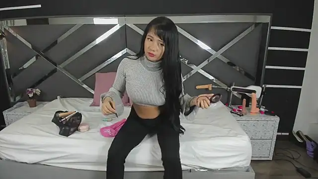 ScarlettParker online show from November 6, 2025, 1:12 pm