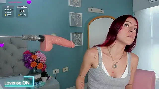 Luna Raay online show from February 27, 2026, 6:08 pm