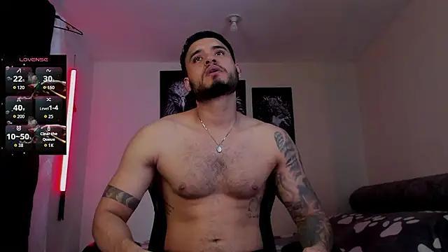 Snapshot of AUSTINN_TORRES chatting on February 6, 2026, 12:04 am AUSTINN TORRES online show from February 6, 2026, 12:04 am